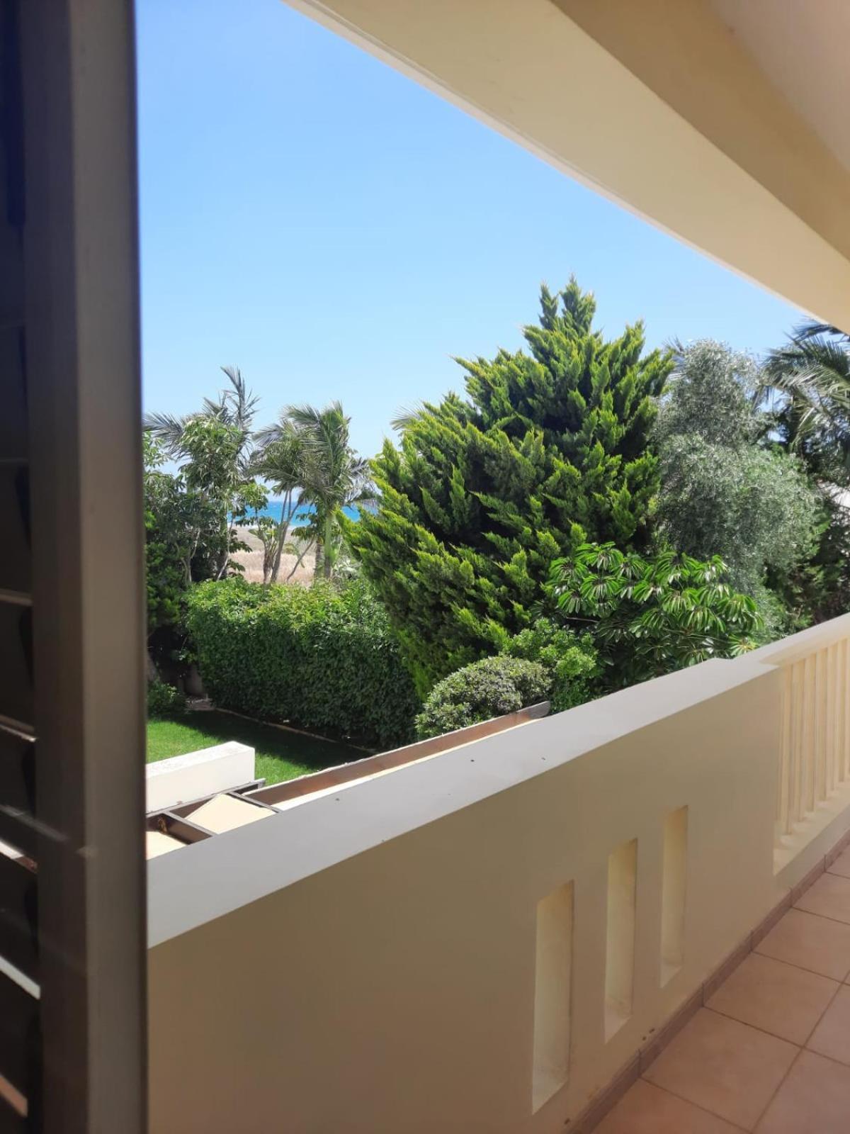 Villa Larnaca Bay Resort Voroklini Ngoại thất bức ảnh